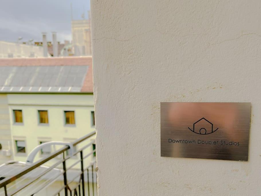 Downtown Doublet Studios Budapest Bagian luar foto